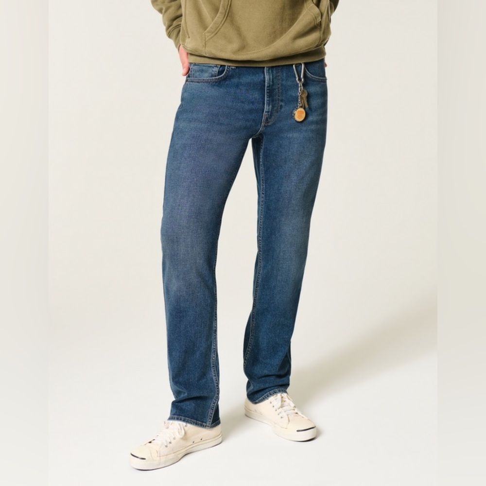 Hollister Straight-Leg Jeans in Blue Wash